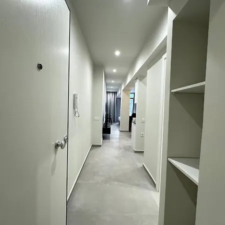 Daire Exarchia C-6 *